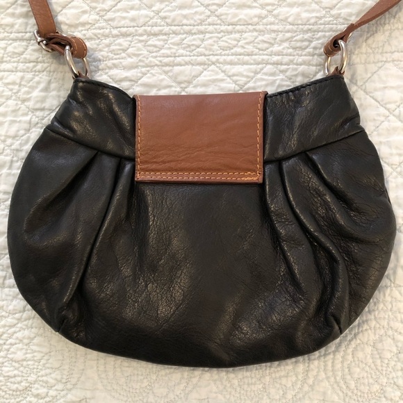 Italian black and brown leather crossbody saddle bag purse. - Picture 4 of 10